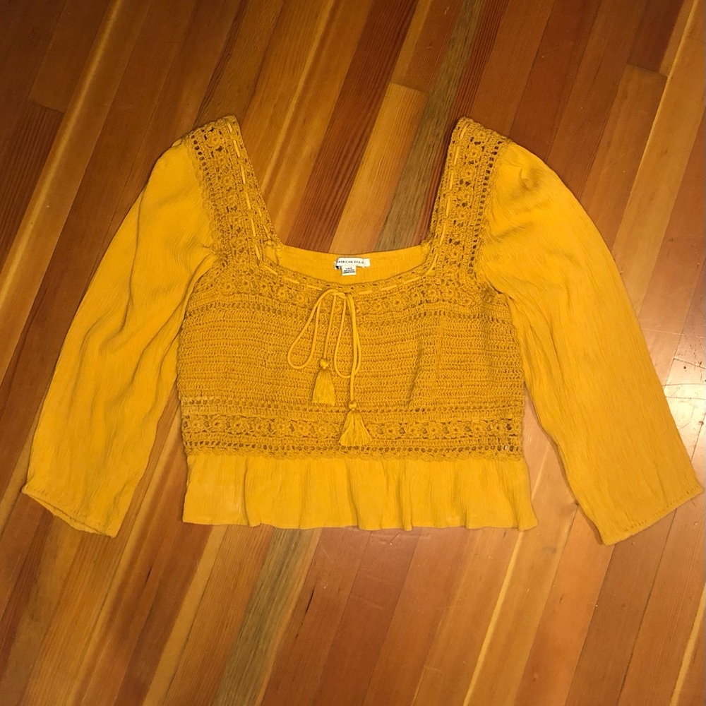 American Eagle crochet peasant crop top L